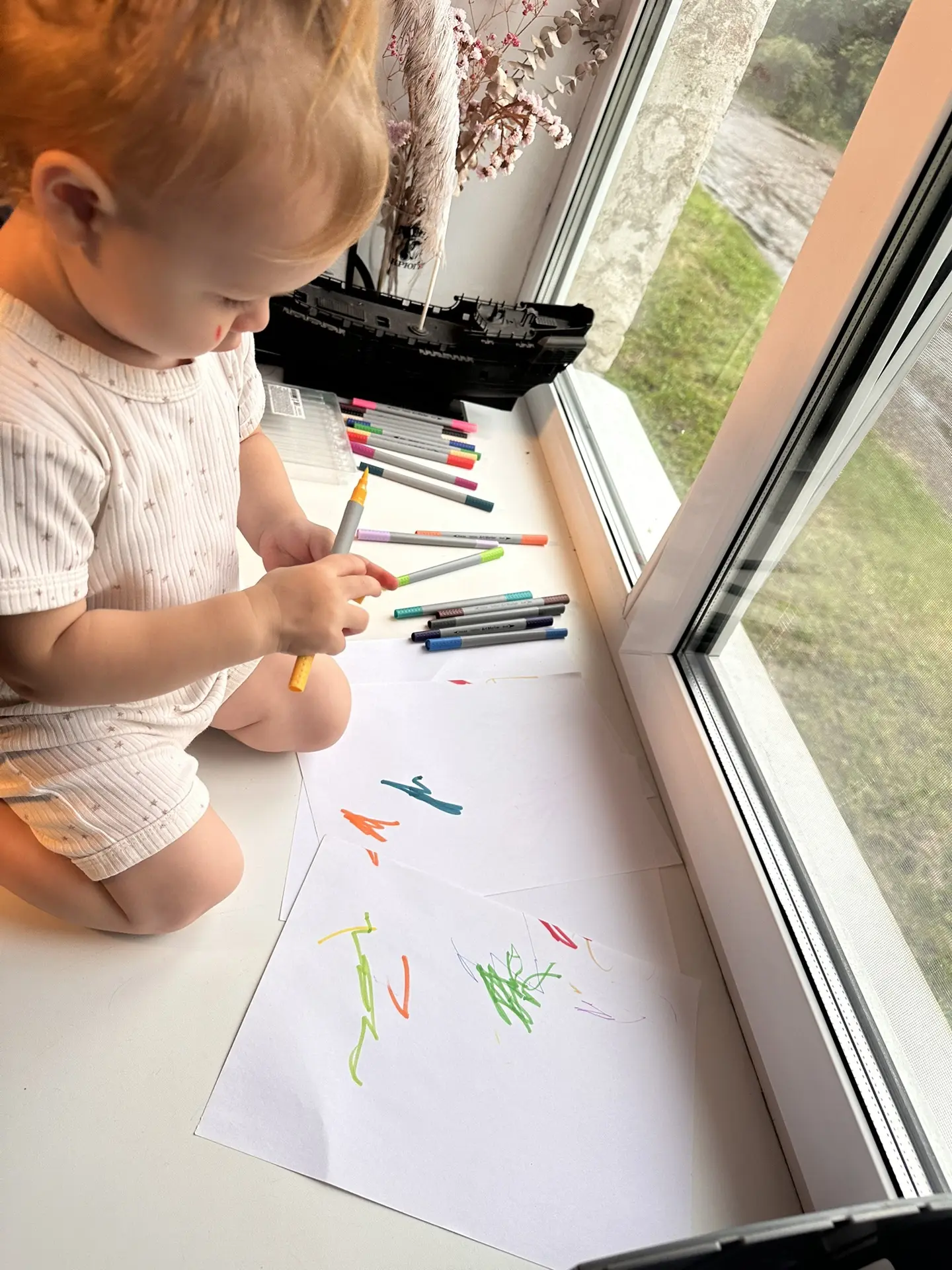 Маленькая  художница 👩‍🎨