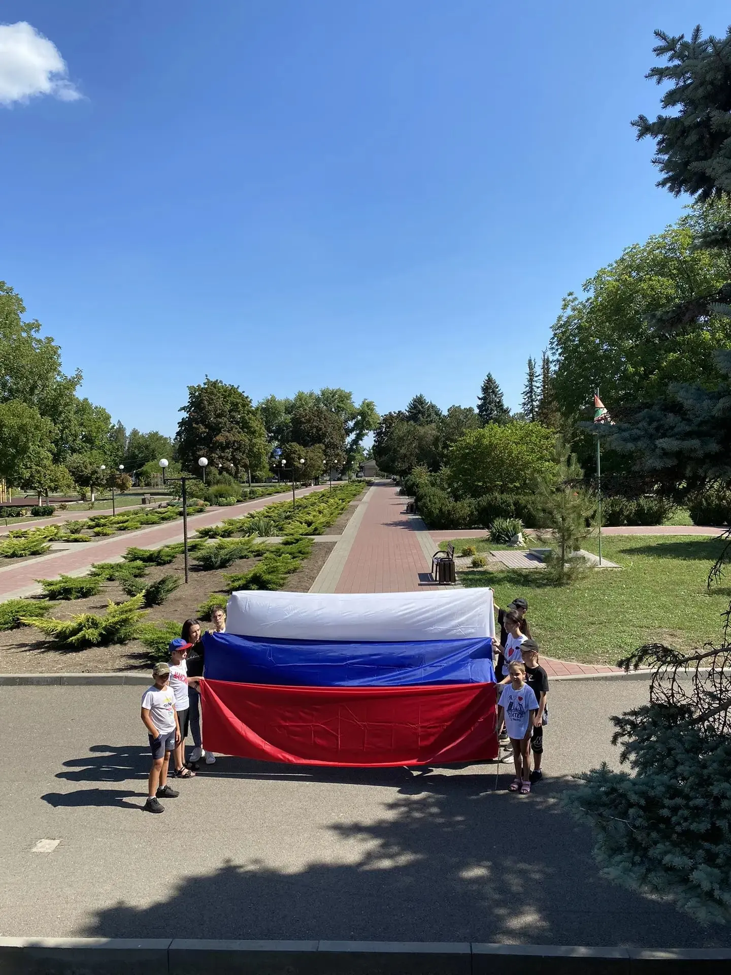🇷🇺 Акция «Триколор» в День российского флага!