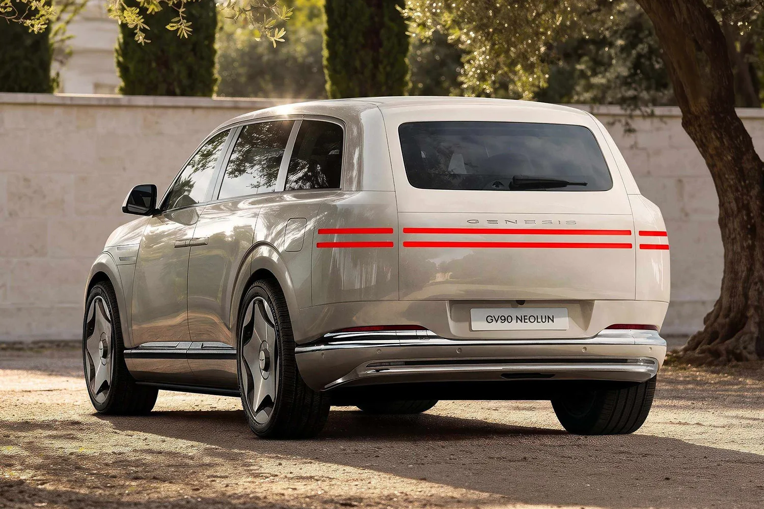 Genesis GV90 предложил рассадку, как в электричке