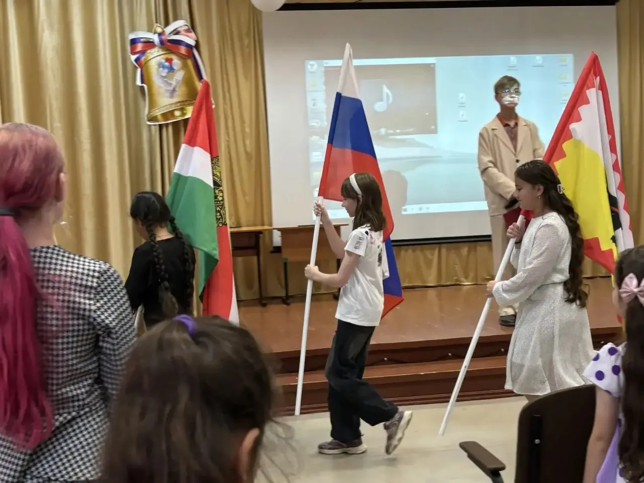 😌Вот и подошла к концу наша смена в пришкольном лагере "Патриот"!🇷🇺
 📌Кажется, только вчера мы в