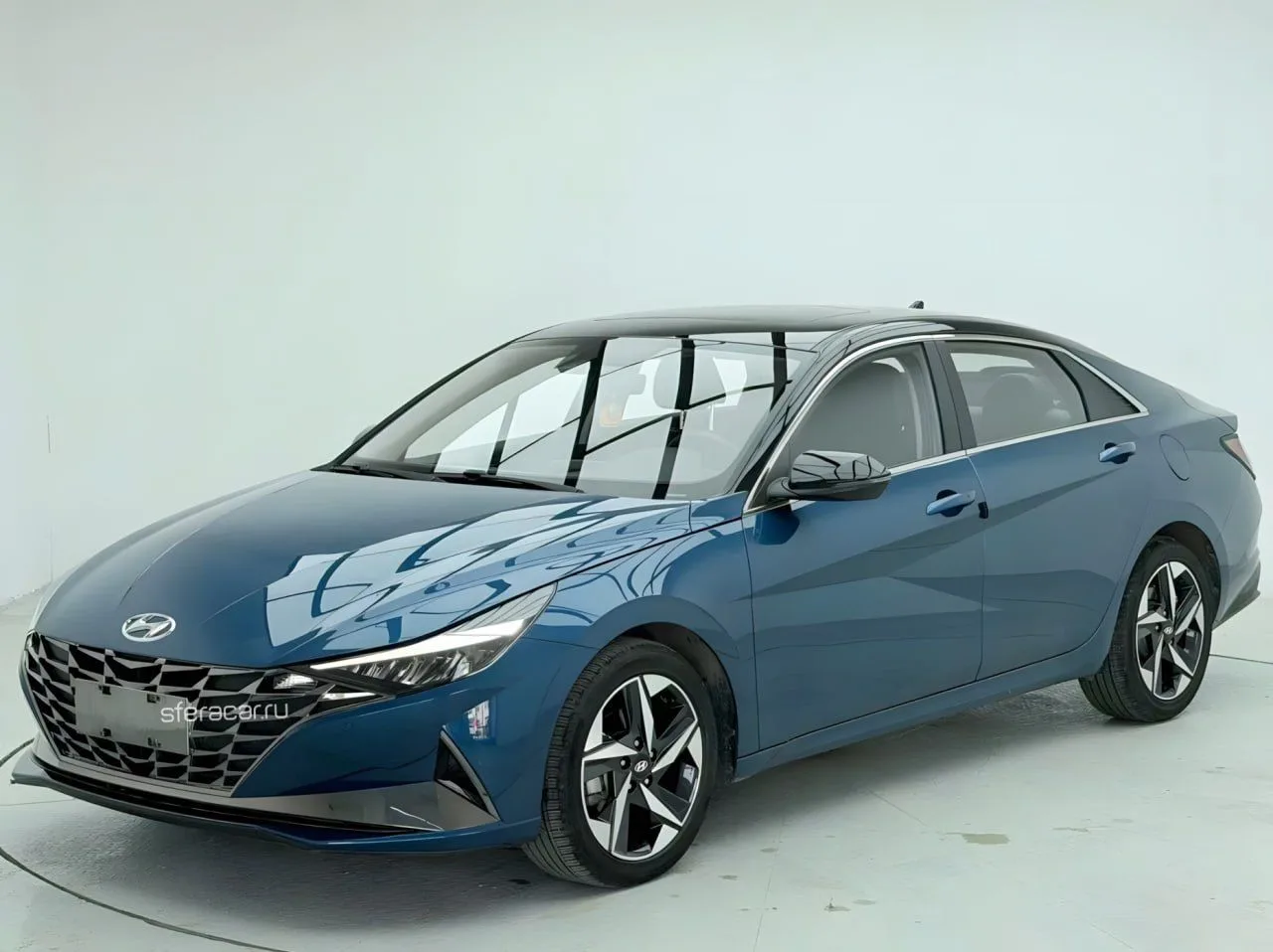 Купили в Китае для Виктора из г. Екатеринбург HYUNDAI ELANTRA 2023 г. 

авто не попадает под новый У