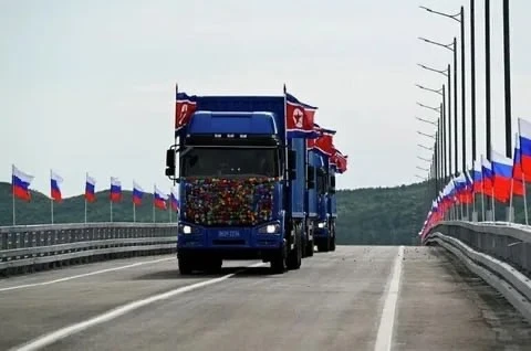 Мы все ближе к Северной Корее. В Приморье открыли автомобильный мост через реку Туманну...
