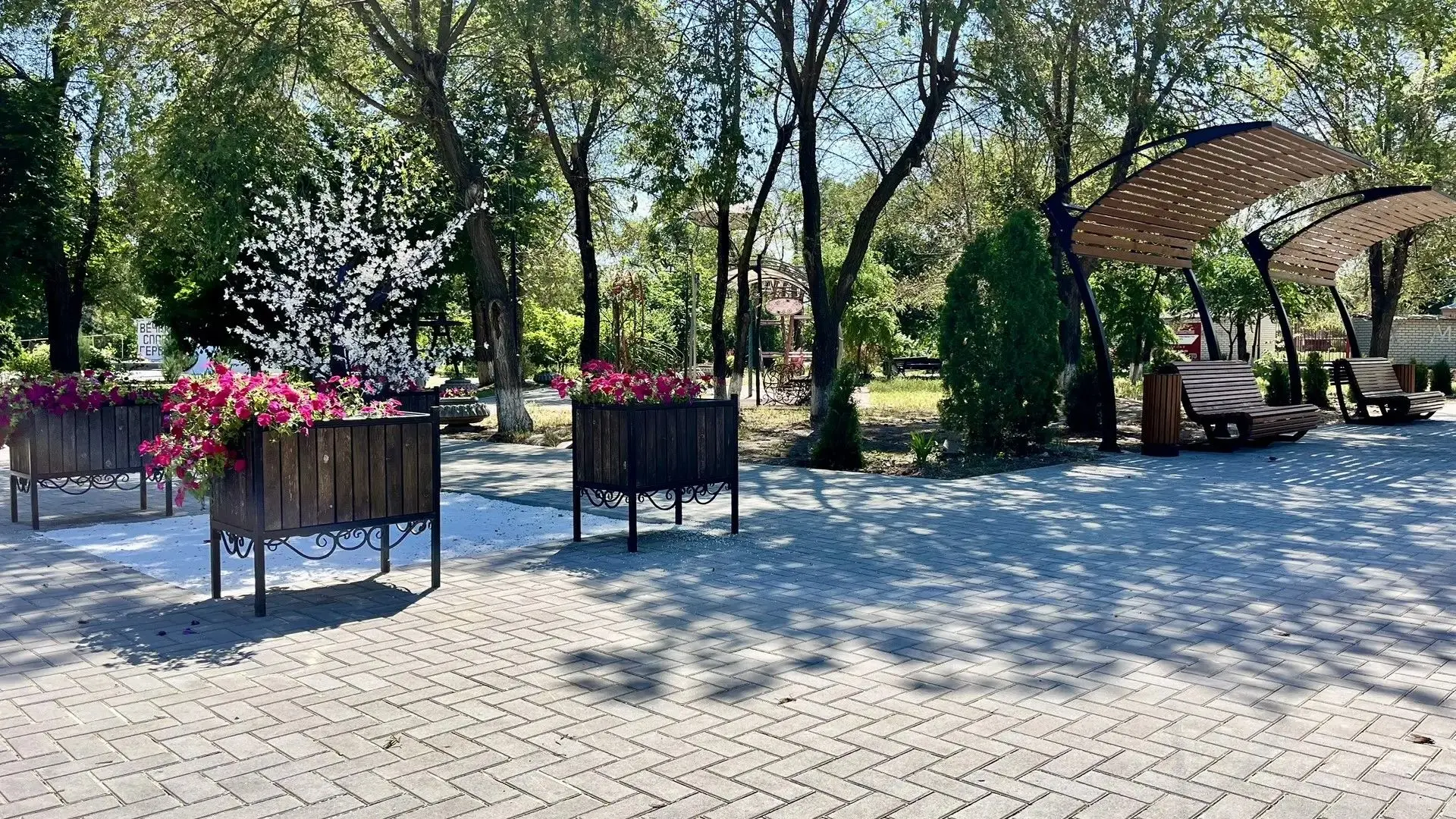 В селе Дивном завершён первый этап благоустройства территории у часовни. Это стало возм...