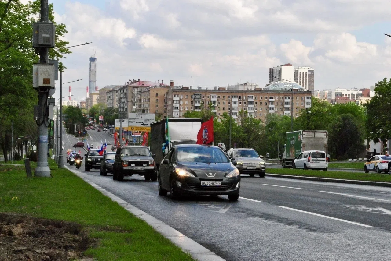 На выходных в ЮЗАО прошел мотопробег, посвященный 81-й годовщине Победы
