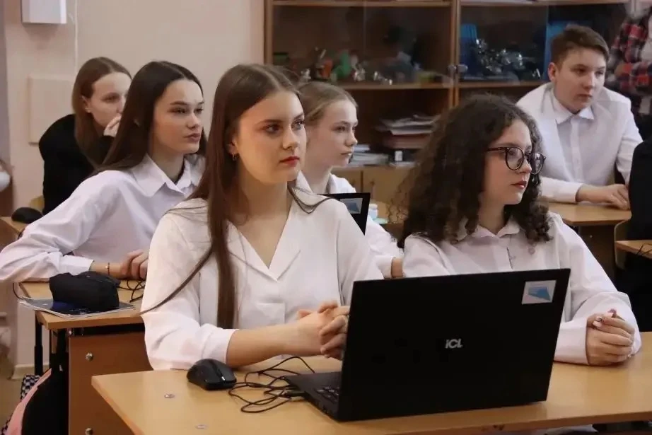 💫 В школах Хабаровского края прошли первые занятия цикла «Россия — мои горизонты»