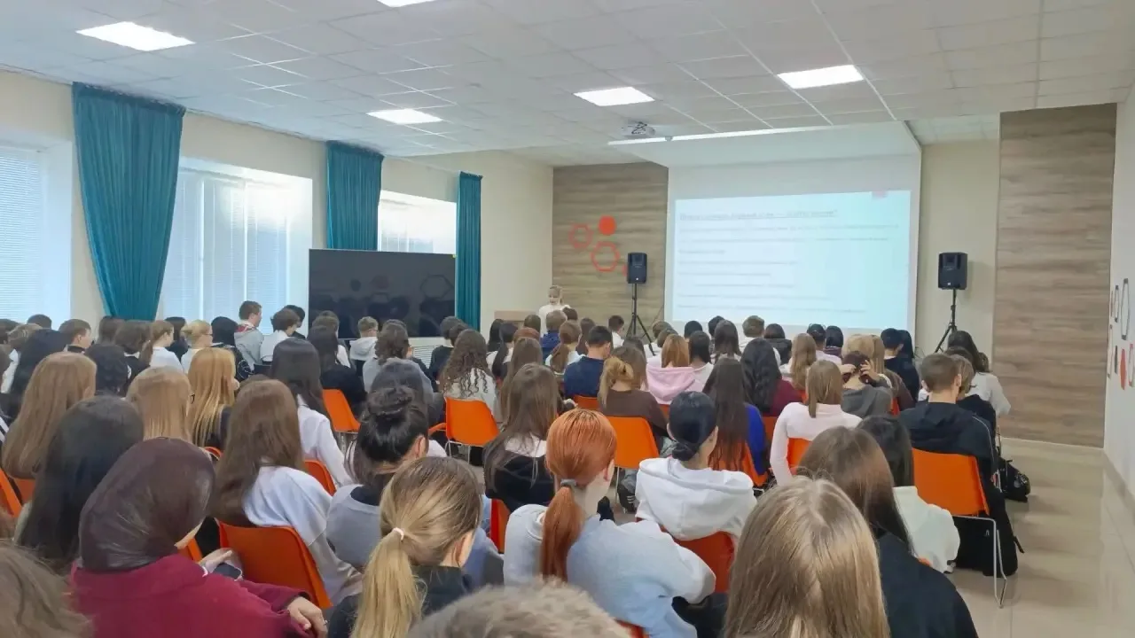 В ММПК состоялось профилактическое занятие «Почему мы ссоримся с теми, с кем живем и уч...