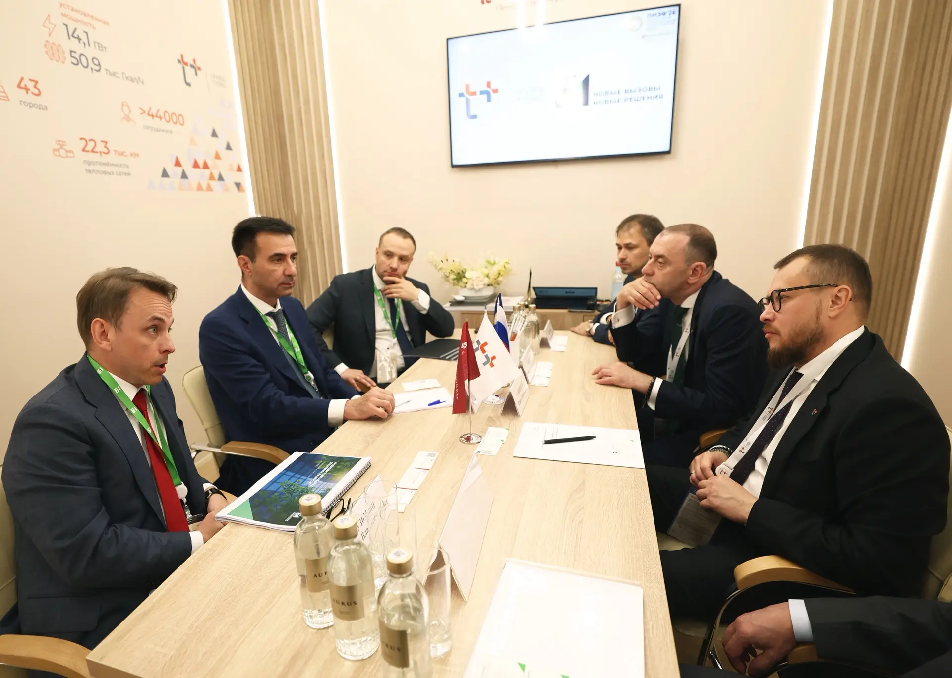 На #ПМЭФ2026 встретились с нашими партнёрами – одной из ведущих аудиторско-консалтингов...