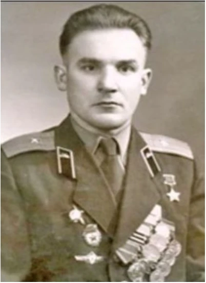 Агеев Василий Сергеевич — Герой Советского Союза! 🎖

Агеев Василий Сергеевич родился 1 марта 1925 г