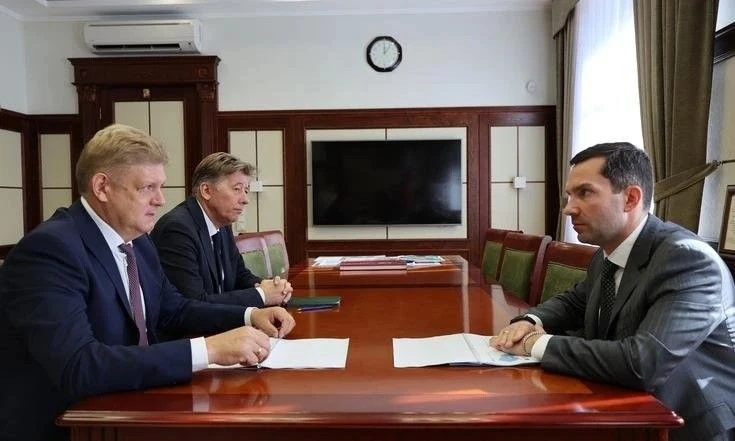 Полпред Президента России в Сибирском федеральном округе и гендиректор ПАО «Россети Сиб...