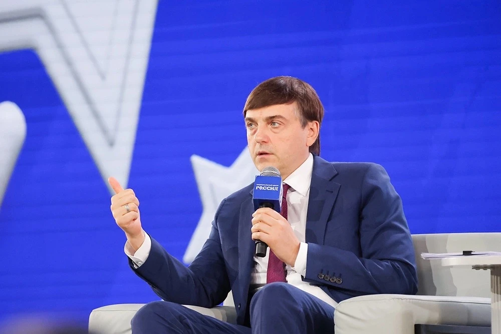 Задайте вопрос Министру просвещения Российской Федерации ⚡️