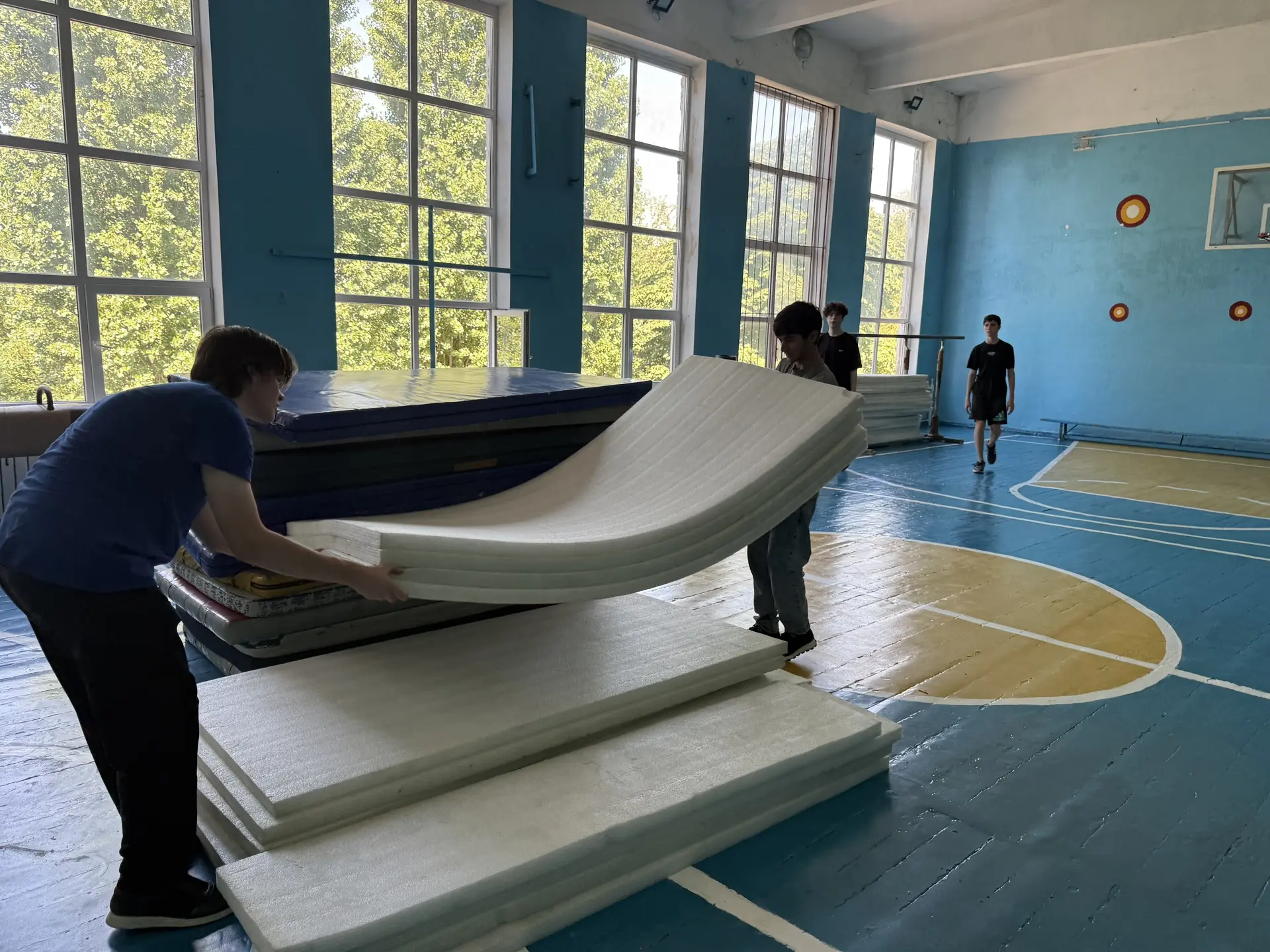 🛠️ «ЛЕГИОН ТРУДА»: ВТОРОЙ ДЕНЬ — КРАСКА И ПОРЯДОК! 🛠️

Второй день трудовой практики для 11 «А» пр