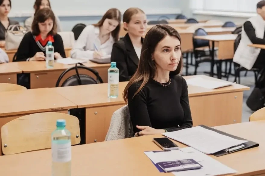 Аспирантка КГПУ — победитель XXXIII Международного молодежного научного форума «Ломоносов-2026» 🤩  С