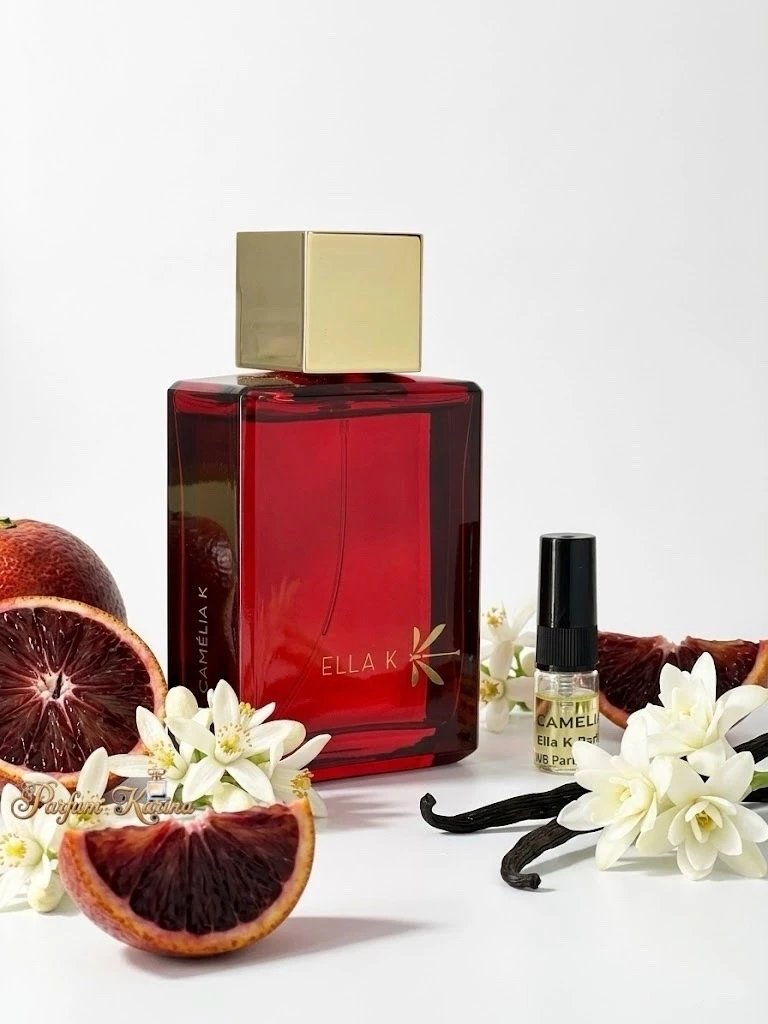 Camelia K от французского дома Ella K Parfums воплощает роскошь в каждой ноте. 
Энергичное начало с 
