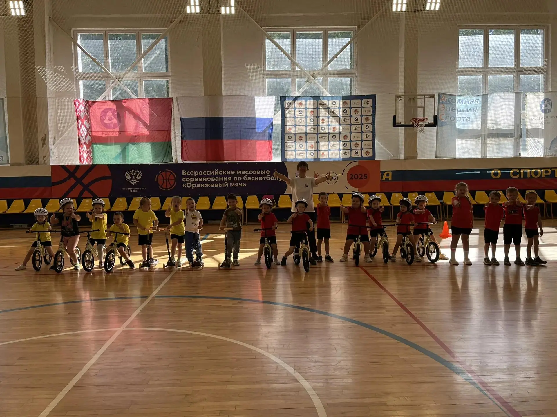 🚴‍Продолжаем наши занятия в рамках проекта «Школа беговела». Сегодня участниками трени...