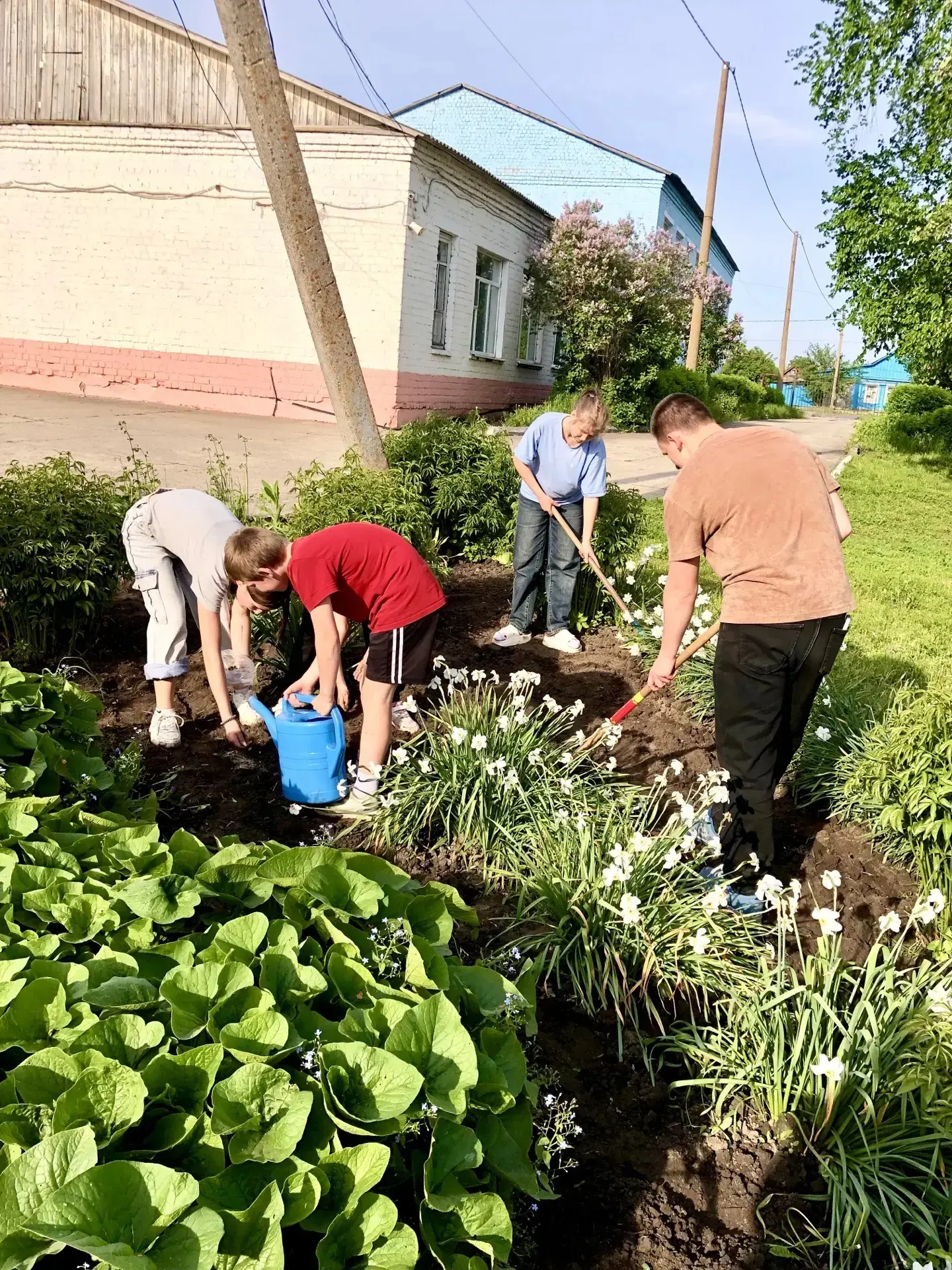 🌿 Отряд «Зелёные спасатели» Дмитровской школы-интерната, под руководством наставника Кировой Людмил