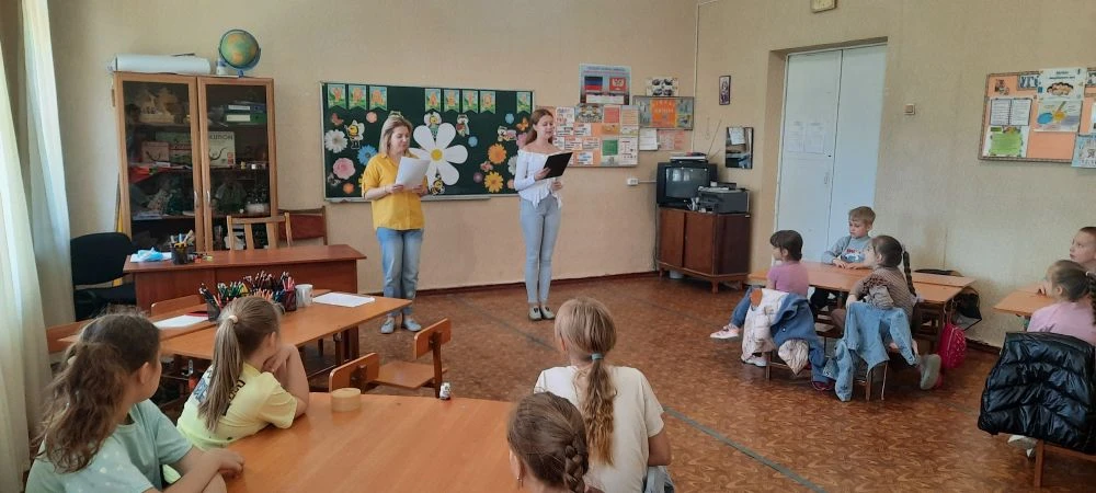Торжественное открытие пришкольной площадки "Ромашка": старт ярких летних приключений!