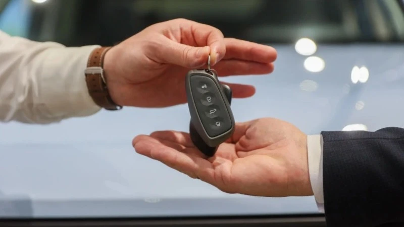 🚗 Продажи новых легковых автомобилей в России падают второй месяц подряд