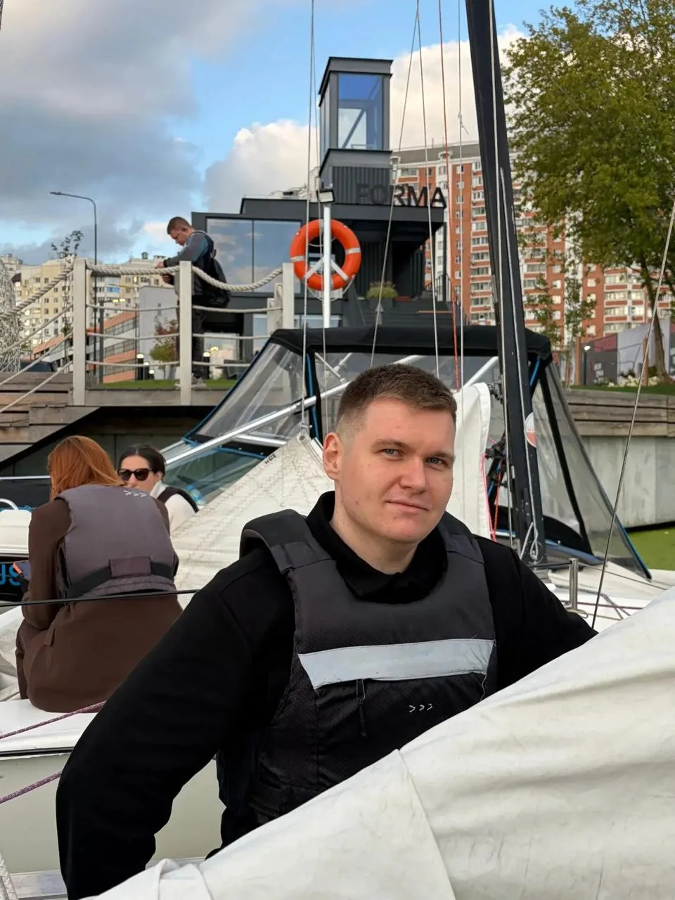А еще в пятницу я был на яхтинге