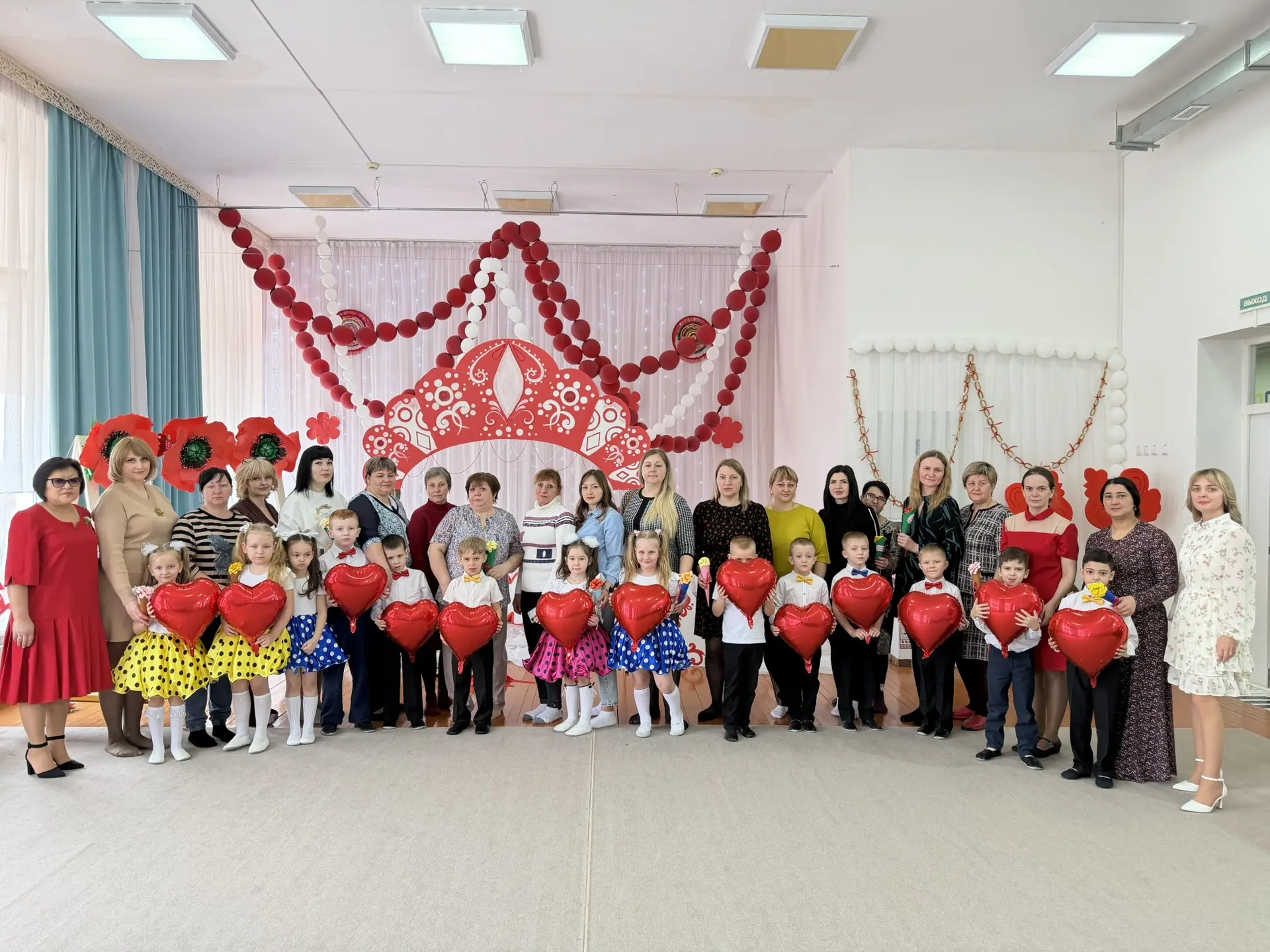 Закончился праздничный марафон 🎉💐 посвященный Международному женскому дню в нашем сад...