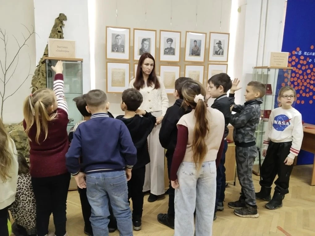 #СЕТЕВОЕВЗАИМОДЕЙСТВИЕ Ученики 2 «А» класса активно проводят время в рамках месячника военно-патриот
