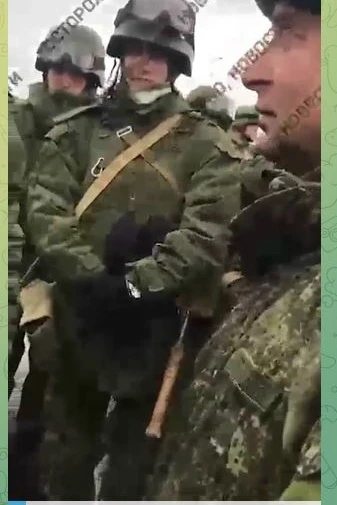 Помню, на срочке у нас в инженерно-саперной роте был капитан с погремухой Лабань. Так е...