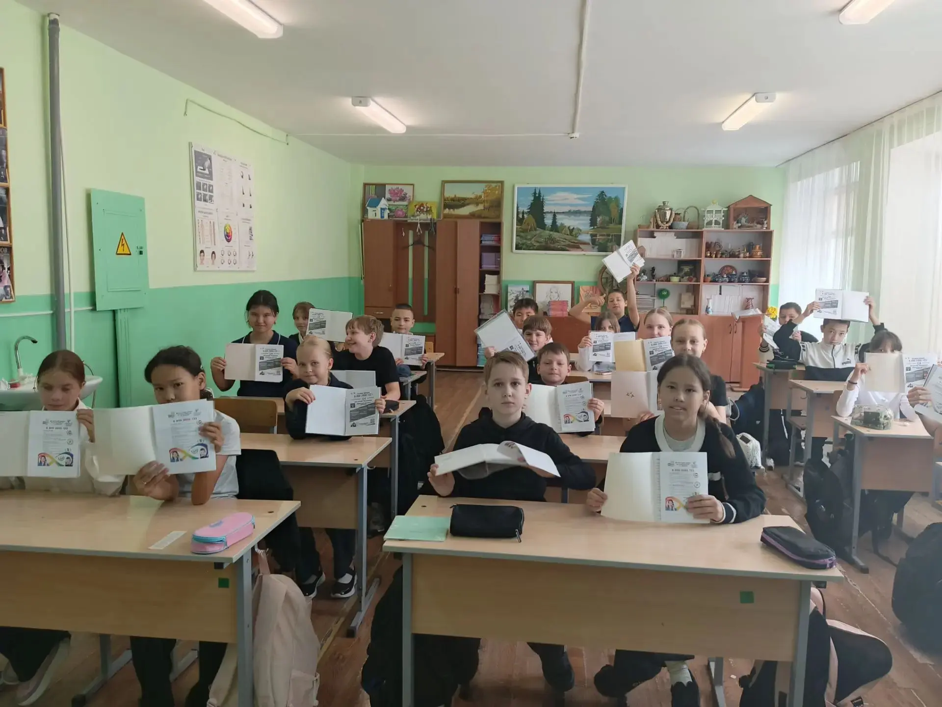Акция «Детский телефон доверия»: вместе делаем мир добрее!