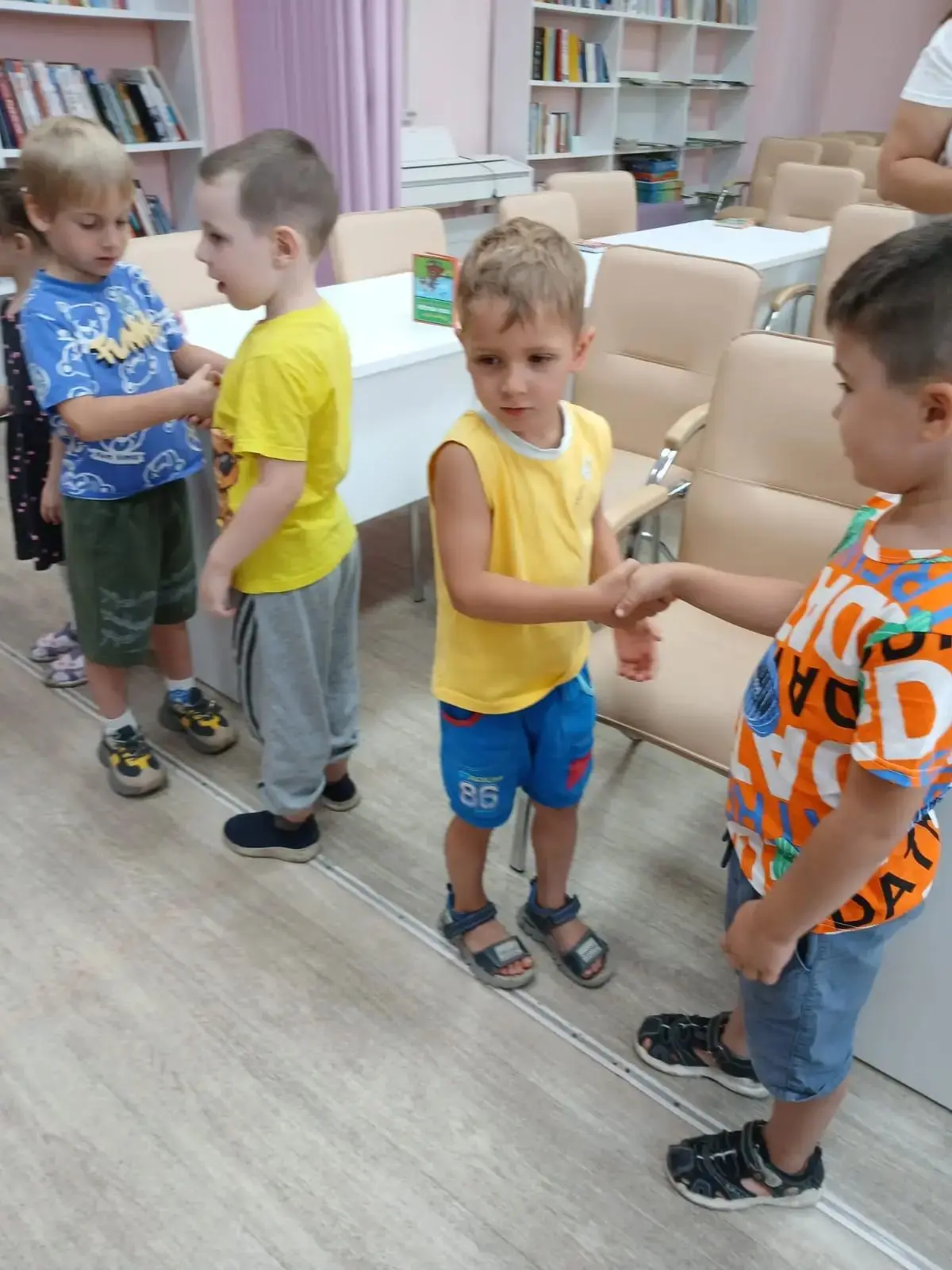В рамках проекта "Добрые игры" сегодня для ребят группы "Непоседы" была организована  э...