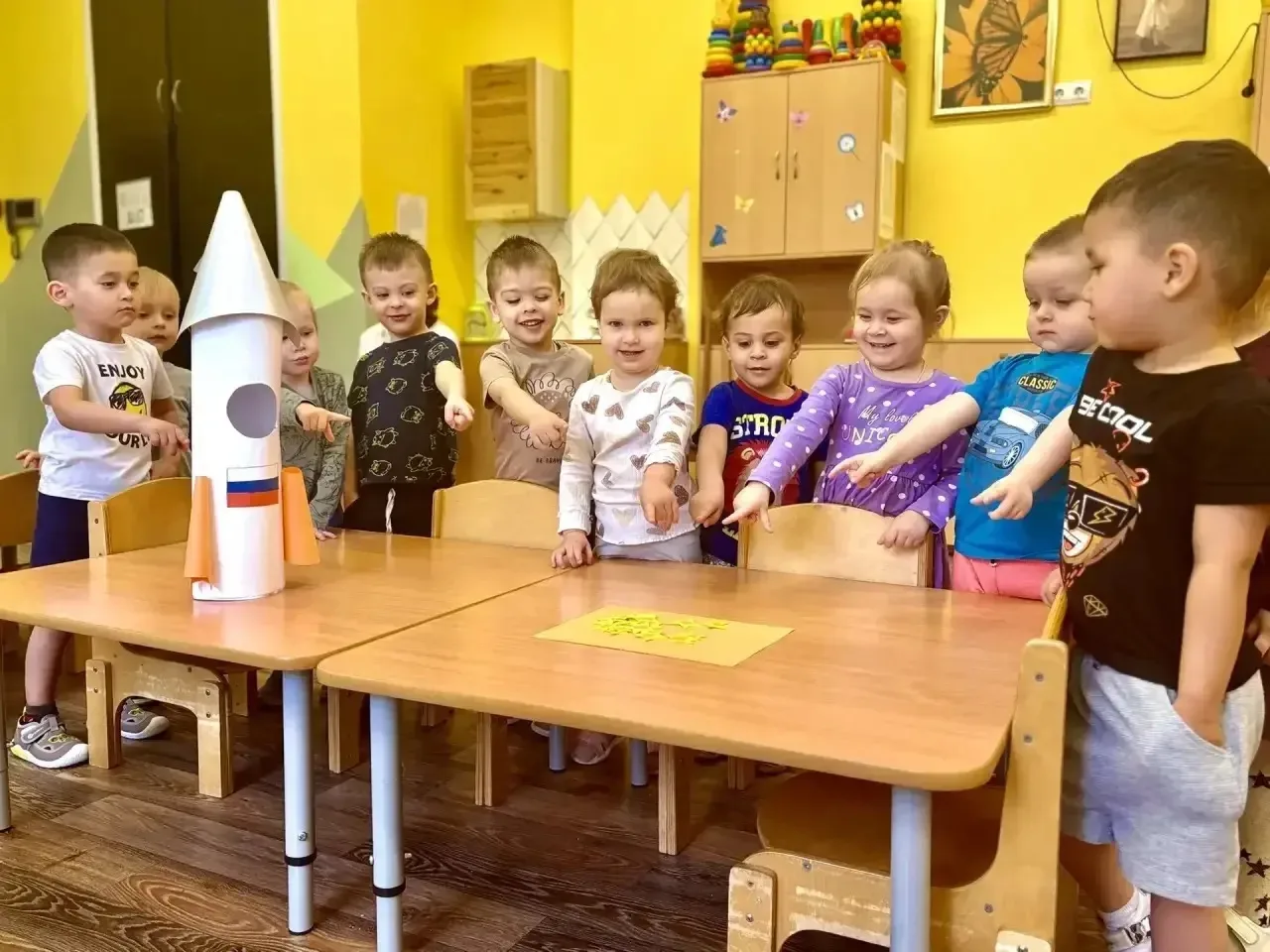 ДО « Солнышко» Группа « Ягодка » 1️⃣2️⃣ -апреля в России и в мире отмечают всемирный день авиации и 
