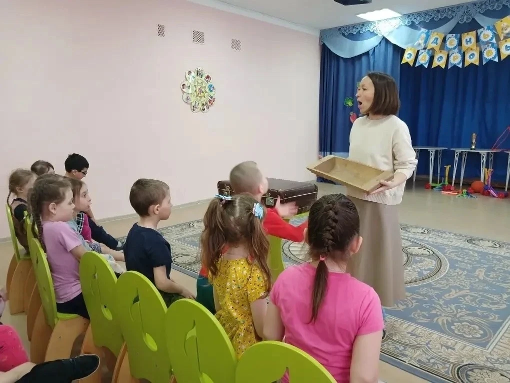 ✅ Вновь музей Ростовского Кремля с интерактивной беседой «Музей в чемодане. Предметы старинного быта