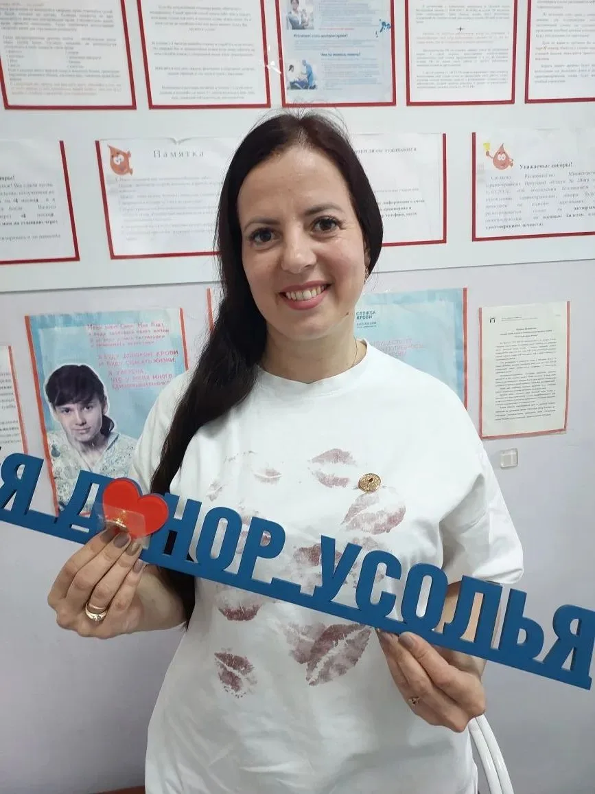 ❗️г.Усолье-Сибирское. Анне Хачиной и ее мужу- Александру Хачину сегодня вручены значки "Код Донора Е