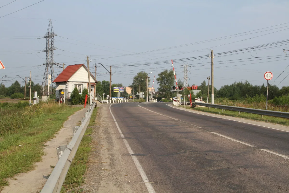 Движение через переезд 125 км буде закрыто