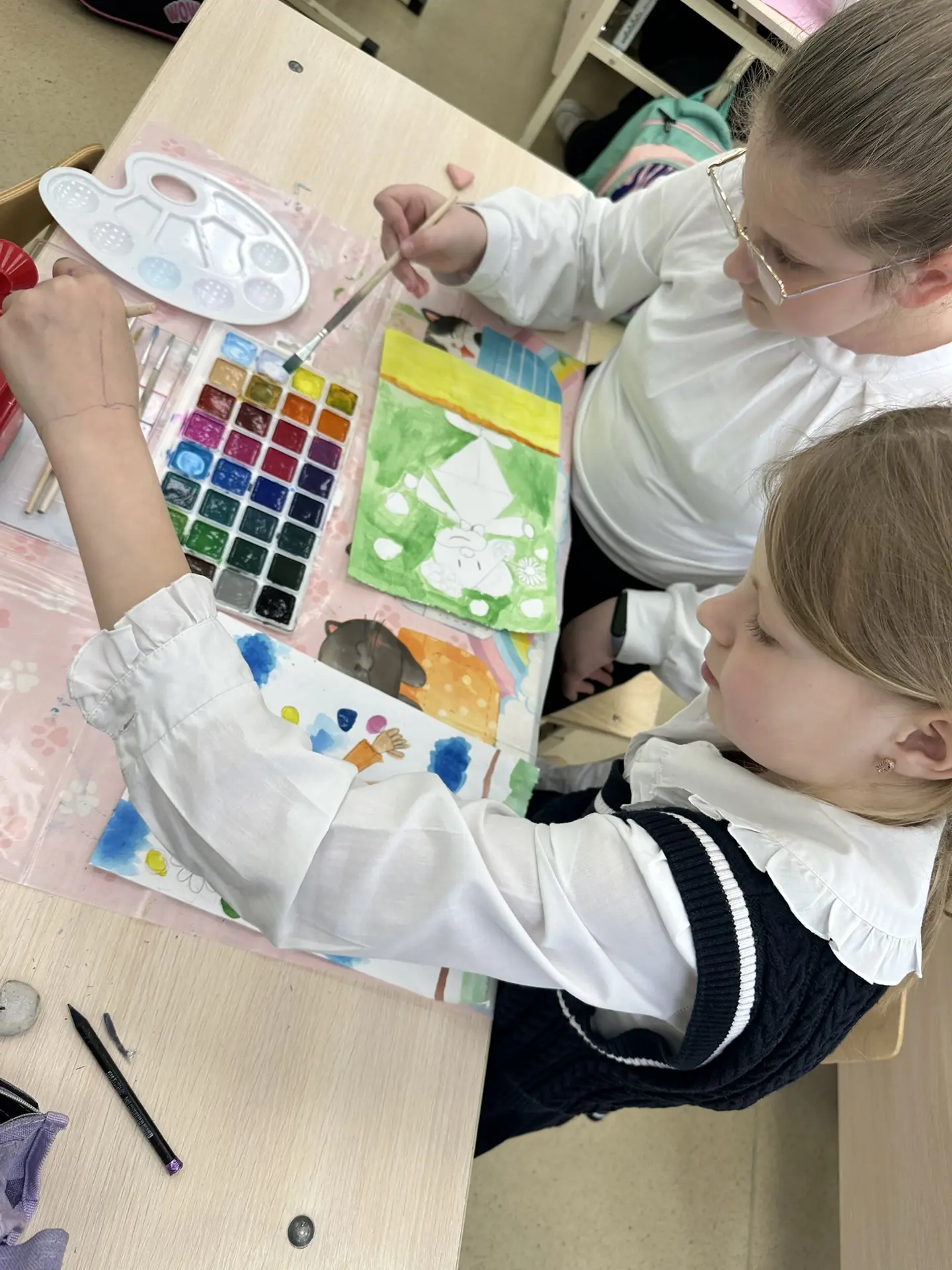 🎉 День смеха в нашей школе!🎉  Сегодня, 1 апреля, под руководством советника директора по воспитанию 