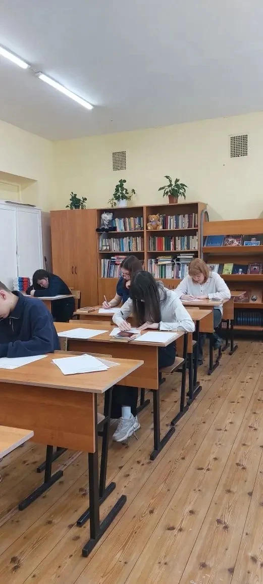 18.04. 2026  в корпусе 1 проходит апробация ОГЭ  по русскому языку.  Аудитории подготовлены, кимы ма