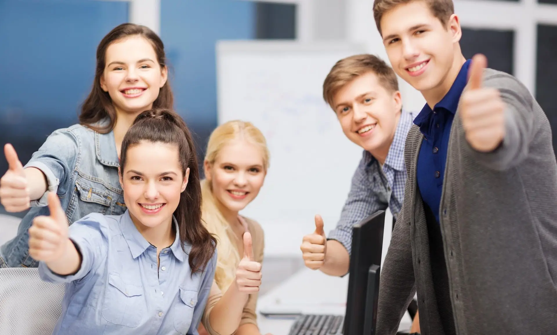 А вы бы уехали, если бы позвали на работу мечты? ❤️💼