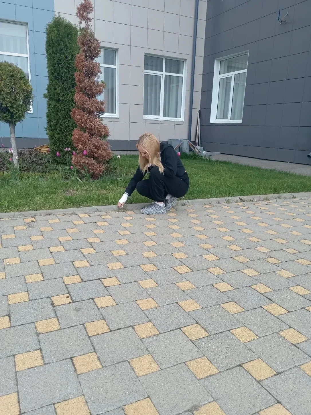 🌿 Субботник в нашей школе!🌿  В нашей школе прошёл субботник. Ученики, учителя вместе убирали террито