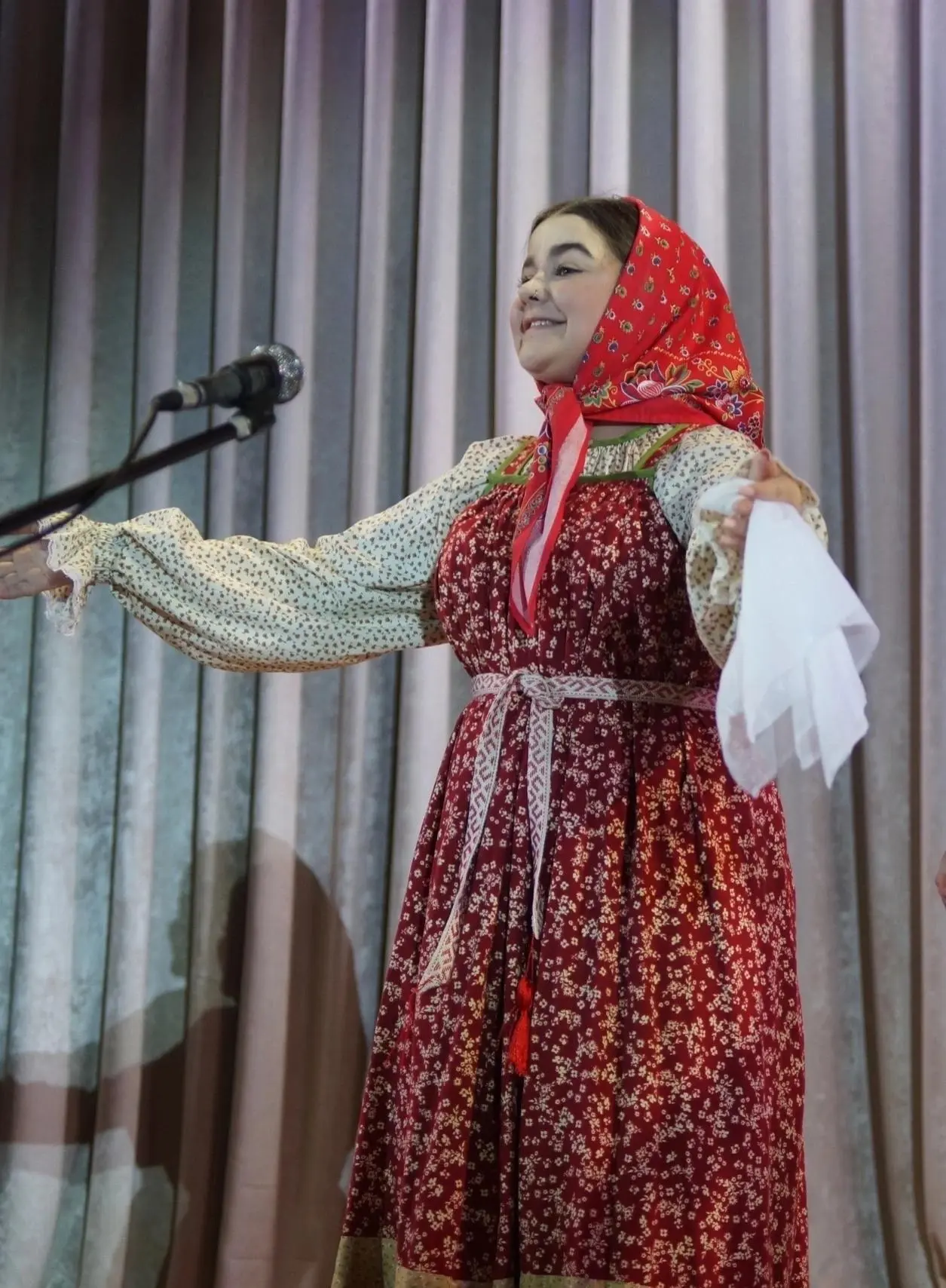 ПУТЬ В МИР НАРОДНОЙ МУЗЫКИ ДЛЯ ВЫПУСКНИЦЫ ФОЛЬКЛОРНОГО АНСАМБЛЯ "ЗАБАВУШКА"