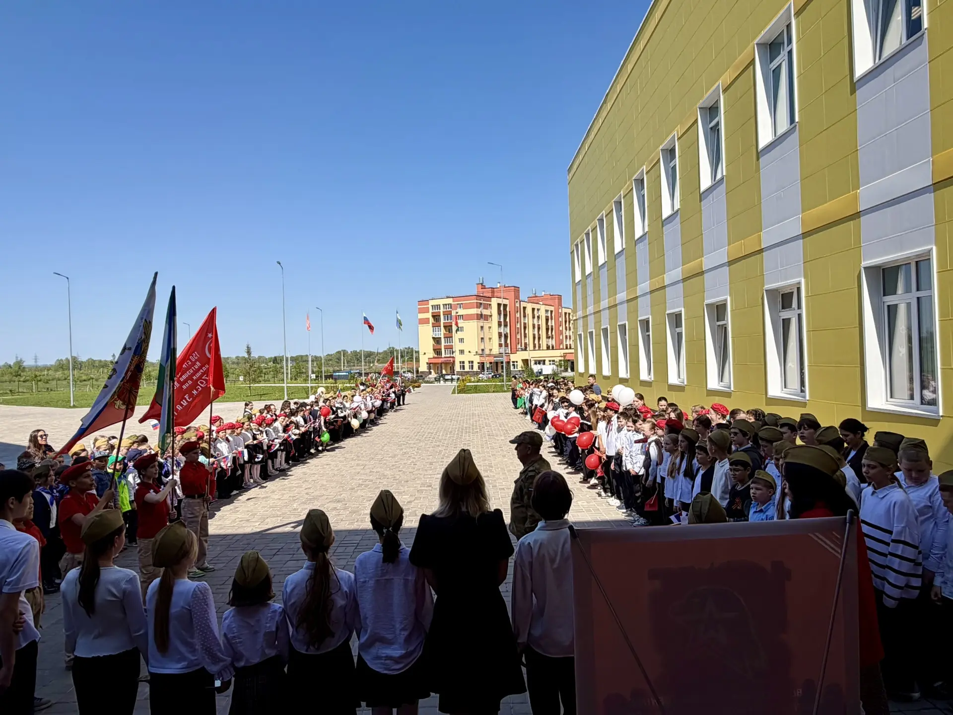 «Этот вечный огонь, нам завещанный одним, Мы в груди храним» ⭐️ В Центре образования «Знание» состоя