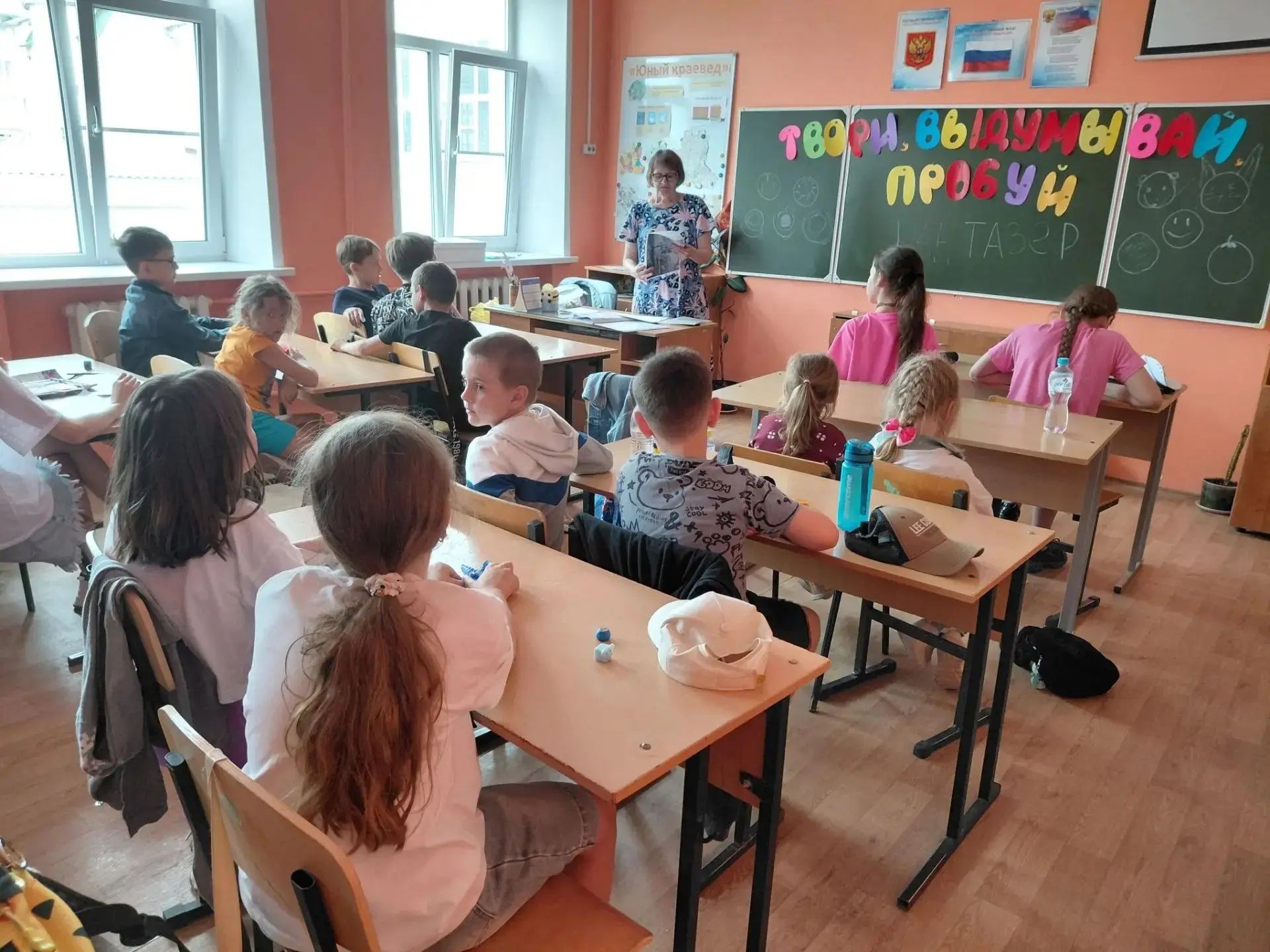 Твори! Выдумывай! Пробуй!
 
Сегодняшний день в летнем лагере «Гармония» многофункционального центра 