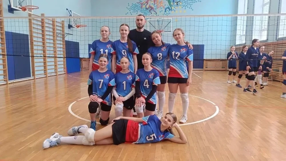 🏐🎉 Наша школа завоевала 1 место на Первенстве города по волейболу среди 5-7 классов! С 16 по 26 март