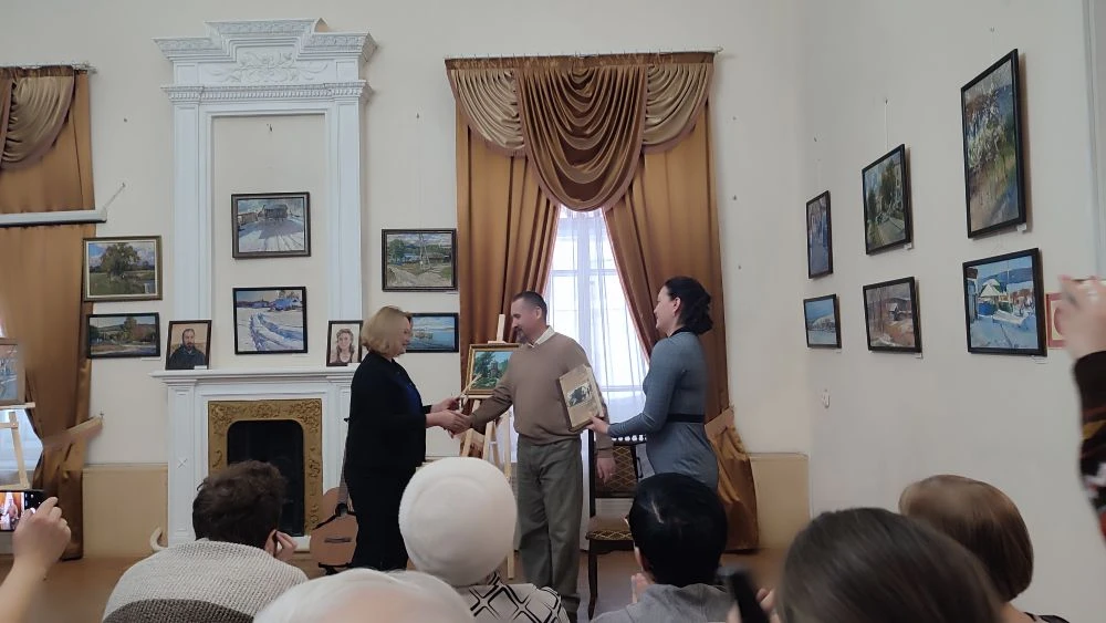 Вчера, 3 февраля в Чистополе, в музее истории города состоялось открытие персональной в...