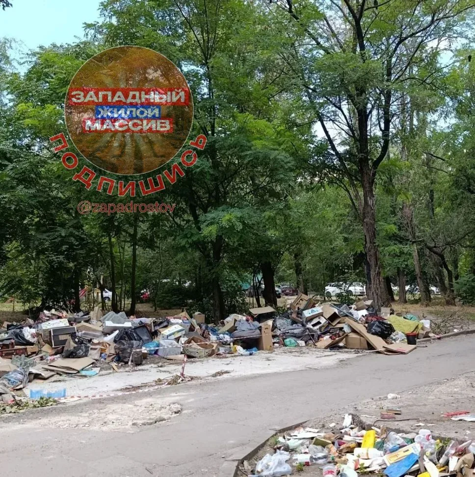 "Тружеников, 18. 20.07.2026 демонтировали контейнерную площадку и залили новую бенонную подушку. И в