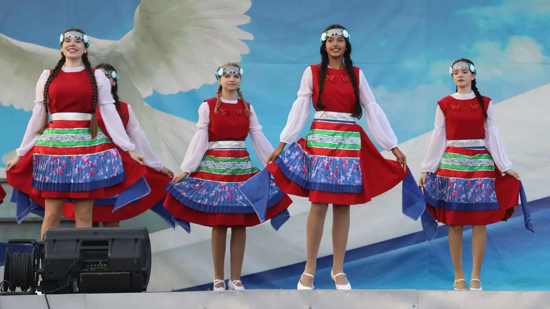 🇷🇺Сегодня на центральной площади села Чугуевка прошло праздничное мероприятие, посвящ...