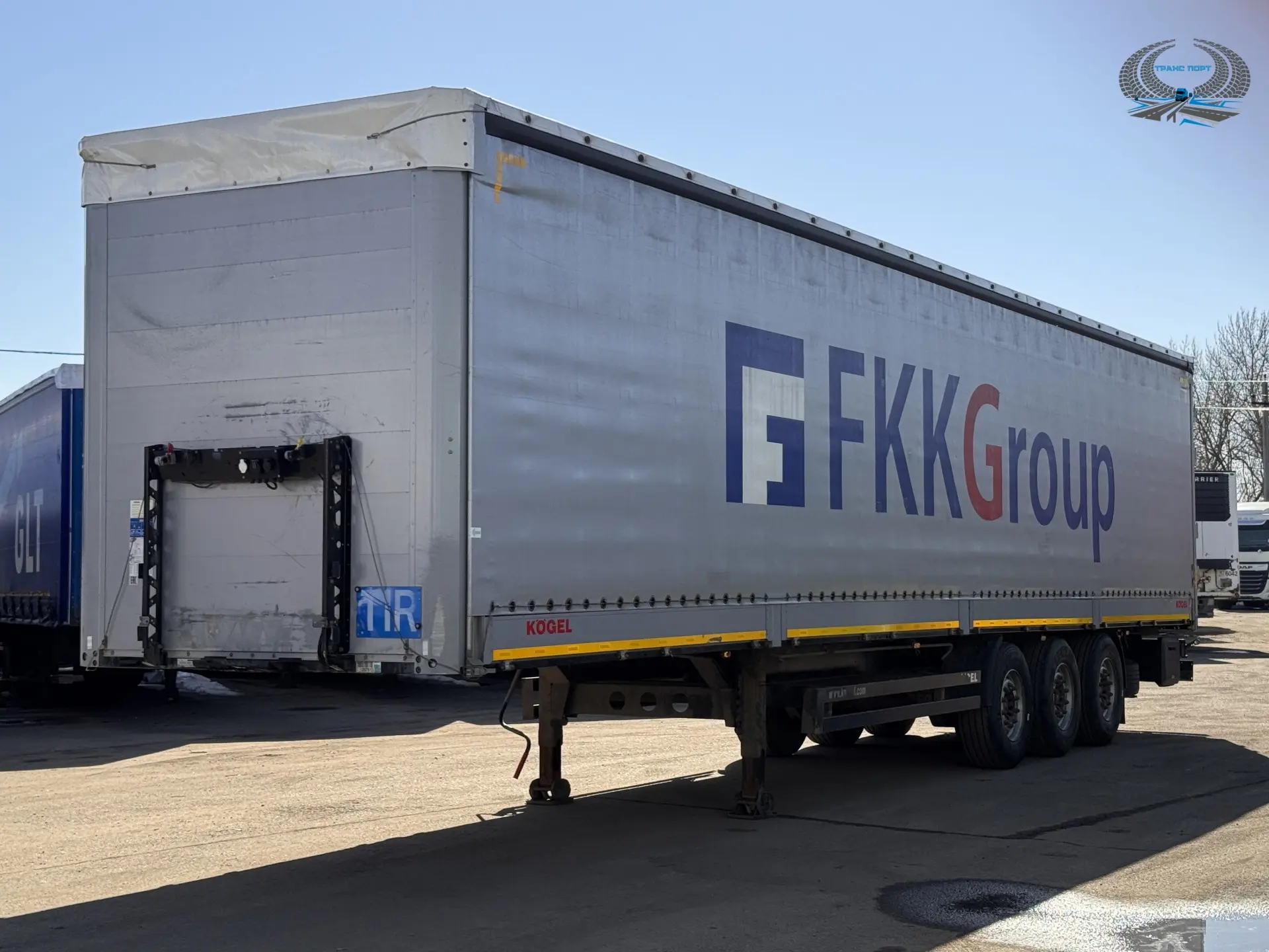 Полуприцеп шторно-бортовой Kogel Cargo S24 P90/1.100