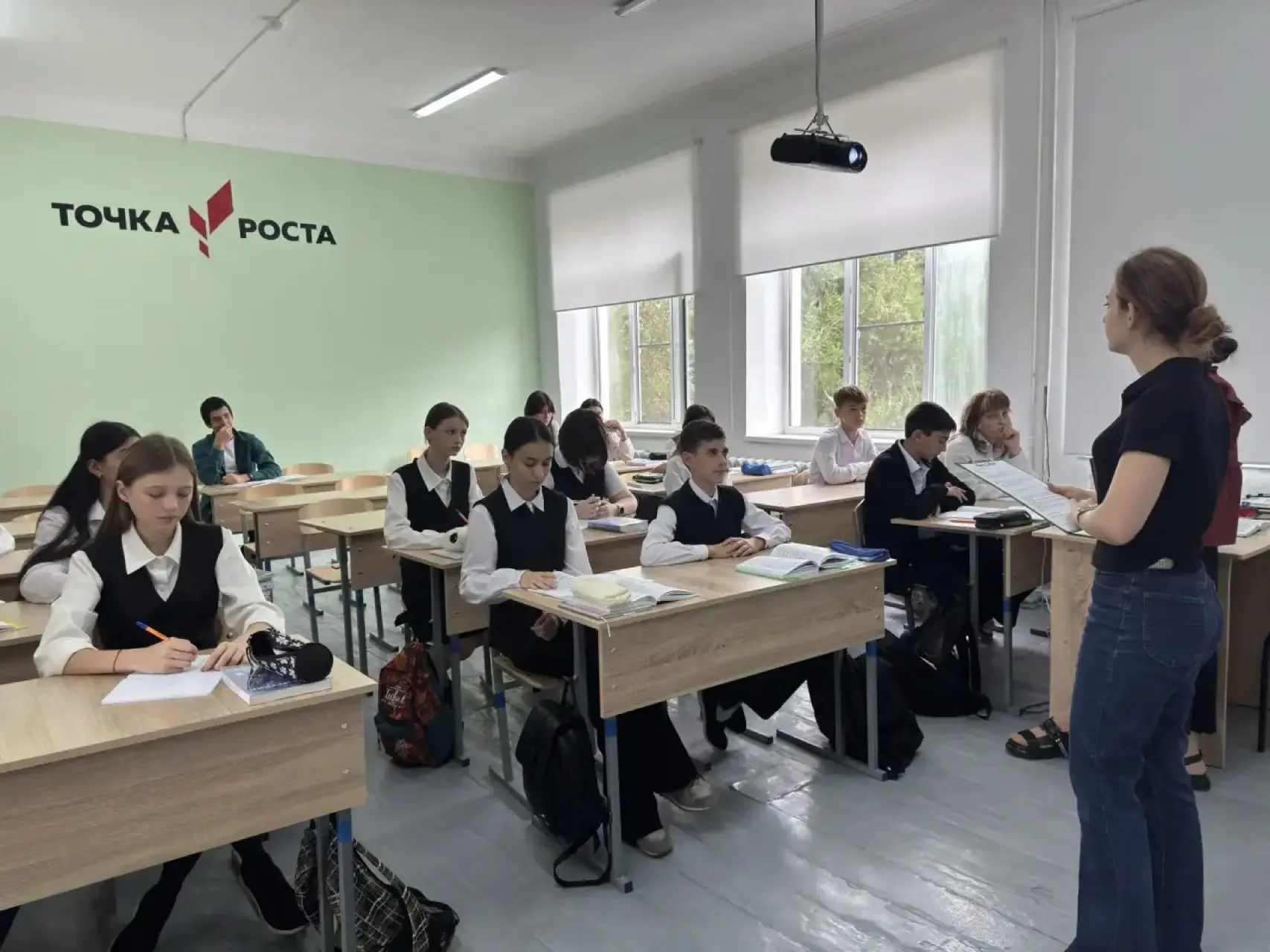 16.09.26 В школе прошла профилактическая беседа по теме вербовки.