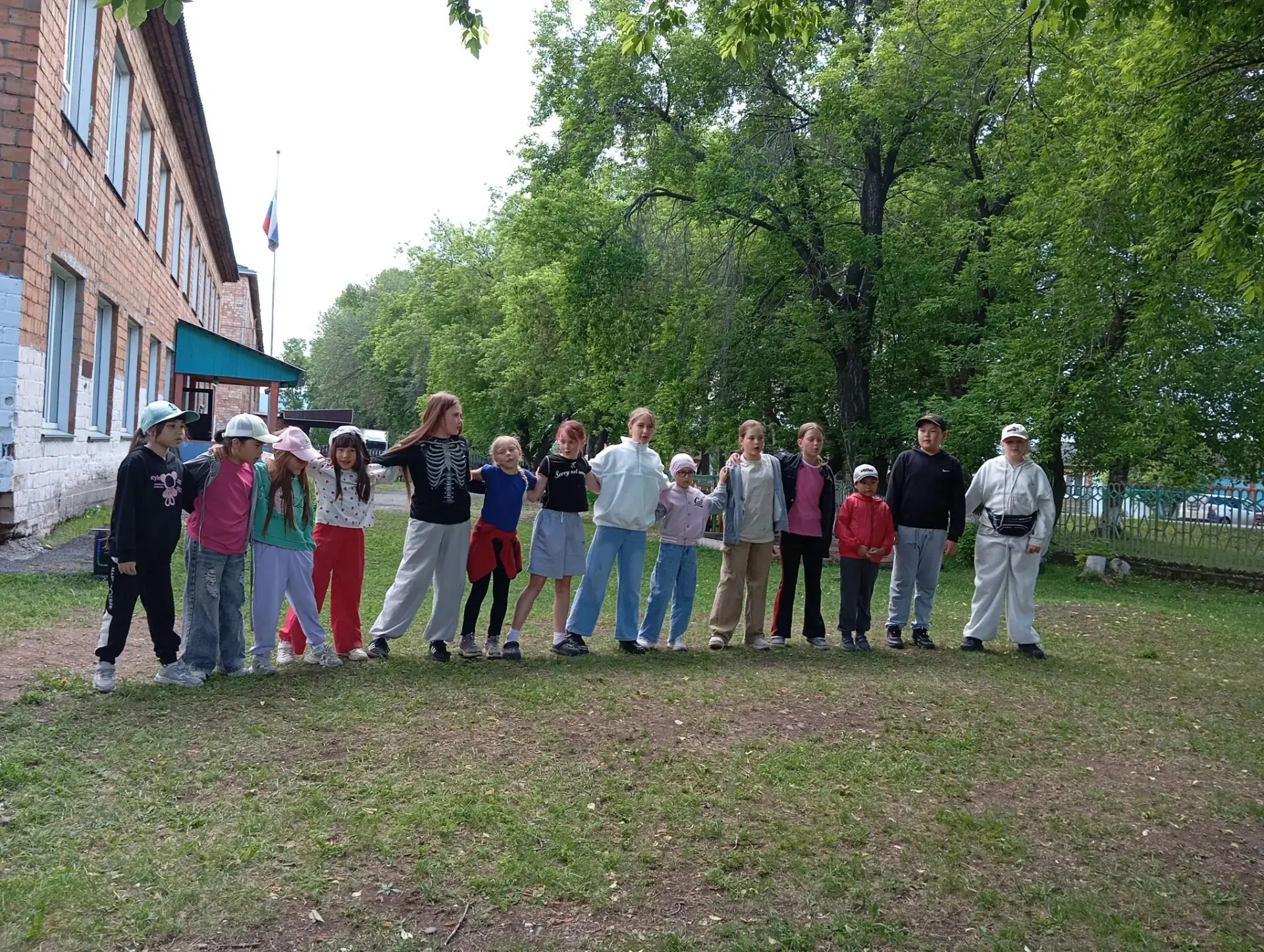 Ещё один интересный день в нашем дружном лагере! ☀️

Сегодняшний день был наполнен азартом, творчест