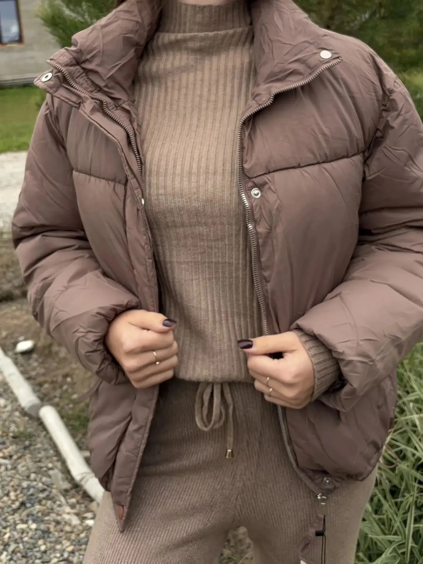 Куртки демисезонные, новые, размеры 42-44,цена:1600