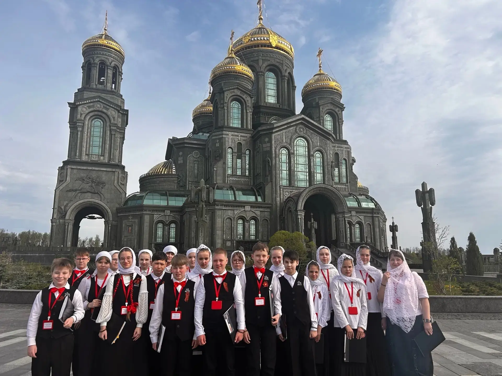 Илья С., ученик 6а класса в составе сводного детского хора Вятской епархиии представил Кировскую обл