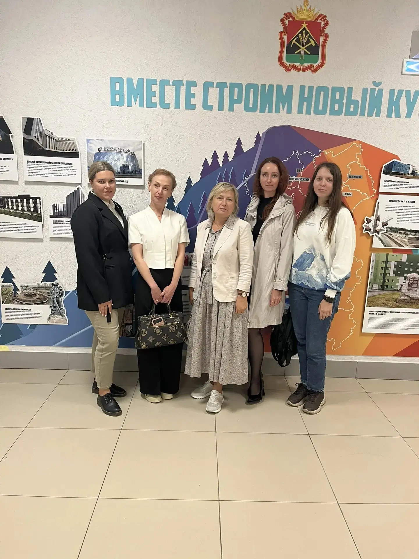 Педагоги нашей школы — заместитель директора по ВР О.А. Санарова, педагоги-психологи Е....