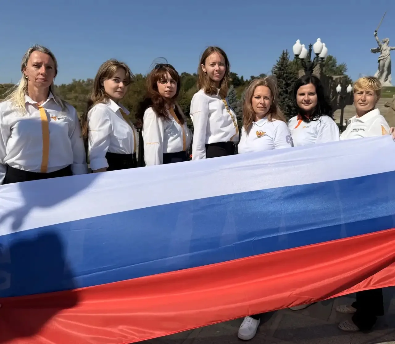 С Днём государственного флага Российской Федерации🇷🇺