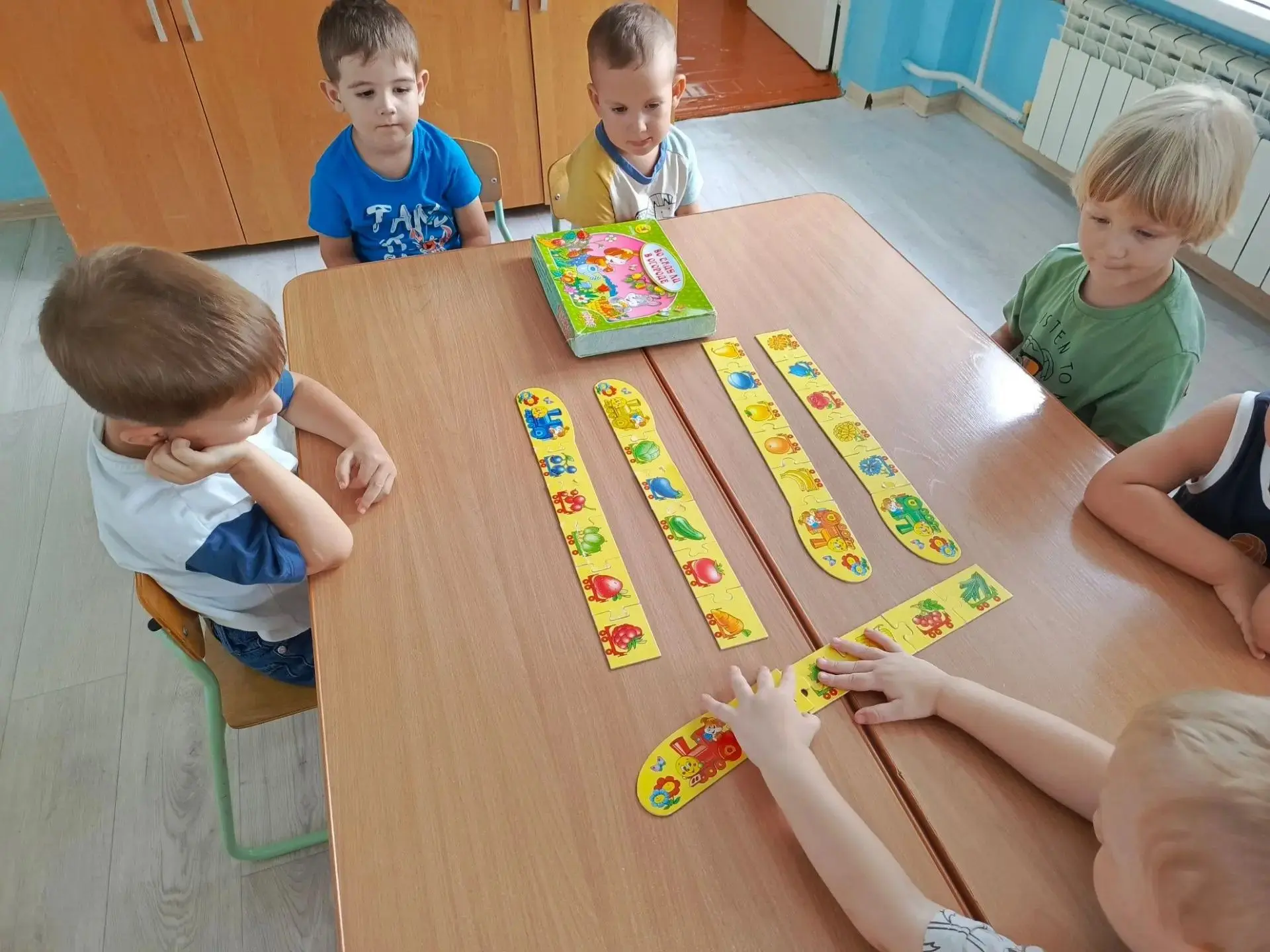 В младшей группе прошло ароматное летнее занятие. Лето щедро делится с нами своим урожа...